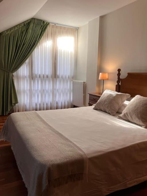 Duplex 122M2, 4 Dormitorios, 2 Banos Completos, Wifi 1Gb مونداكا المظهر الخارجي الصورة